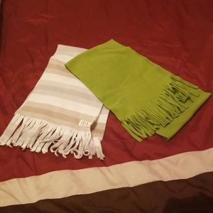Old Navy Set of Scarves